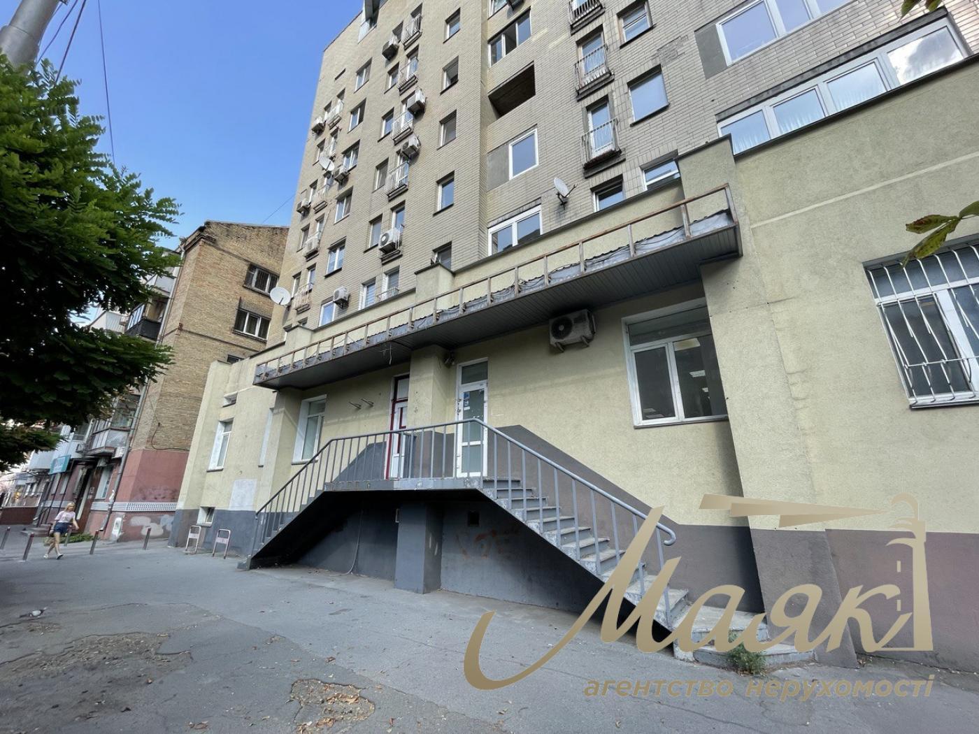 Rent of facade premises 75 sq.m, Antonovycha st. 157. Center. Kyiv