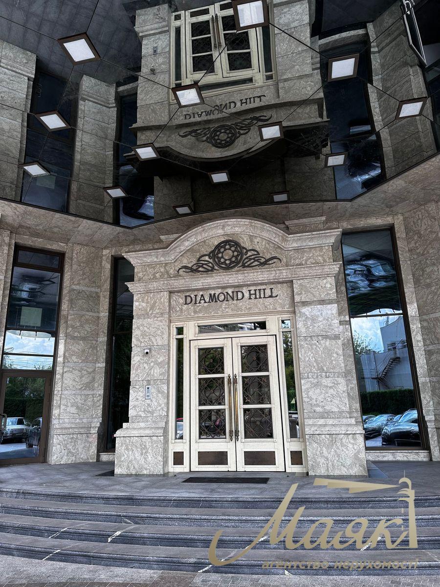 Sale of 4-room apartment in the Diamond Hall residential complex, Ivana Mazepy st., Arsenalnaya