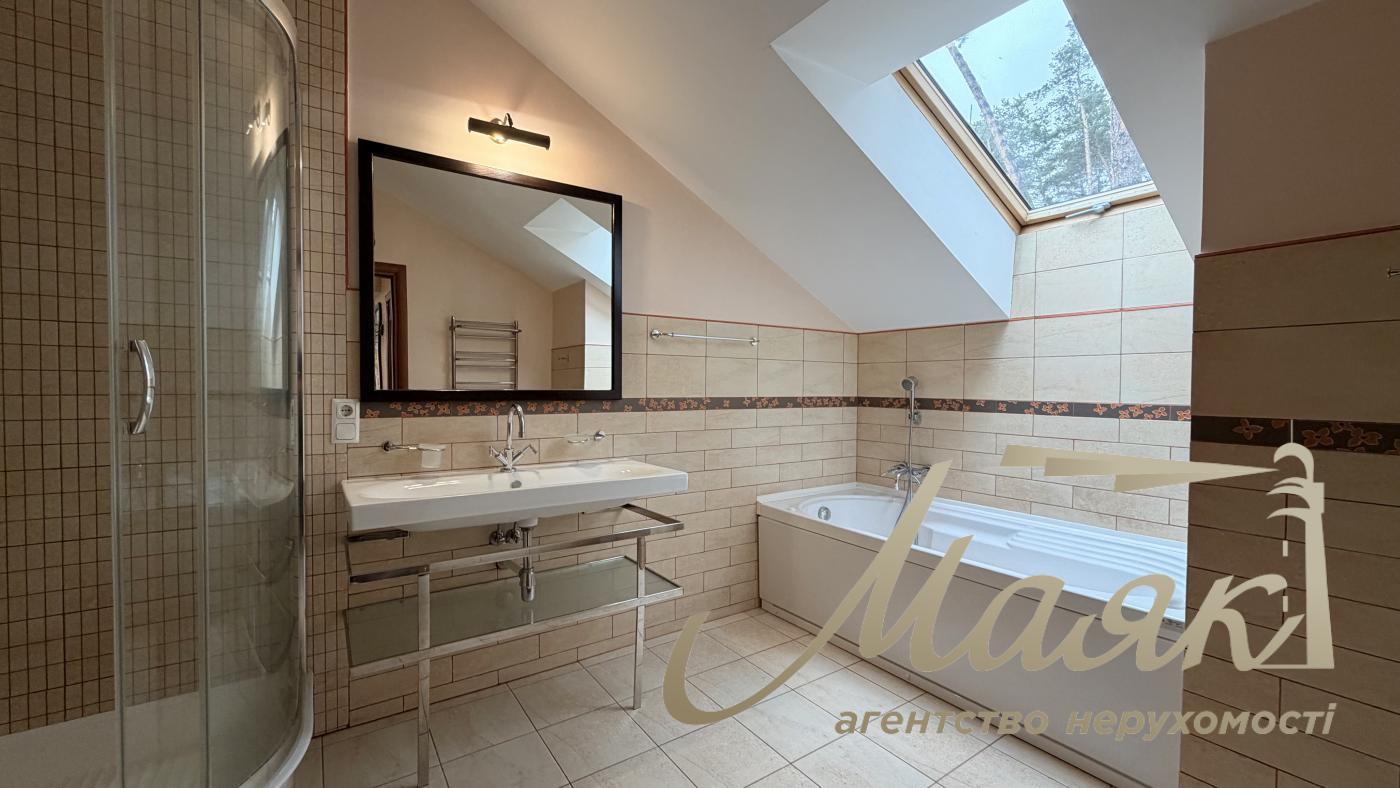 Оренда будинку К.Заспа, Козин, Плюти, оренда будинку в містечку, басейн, ліс, охорона