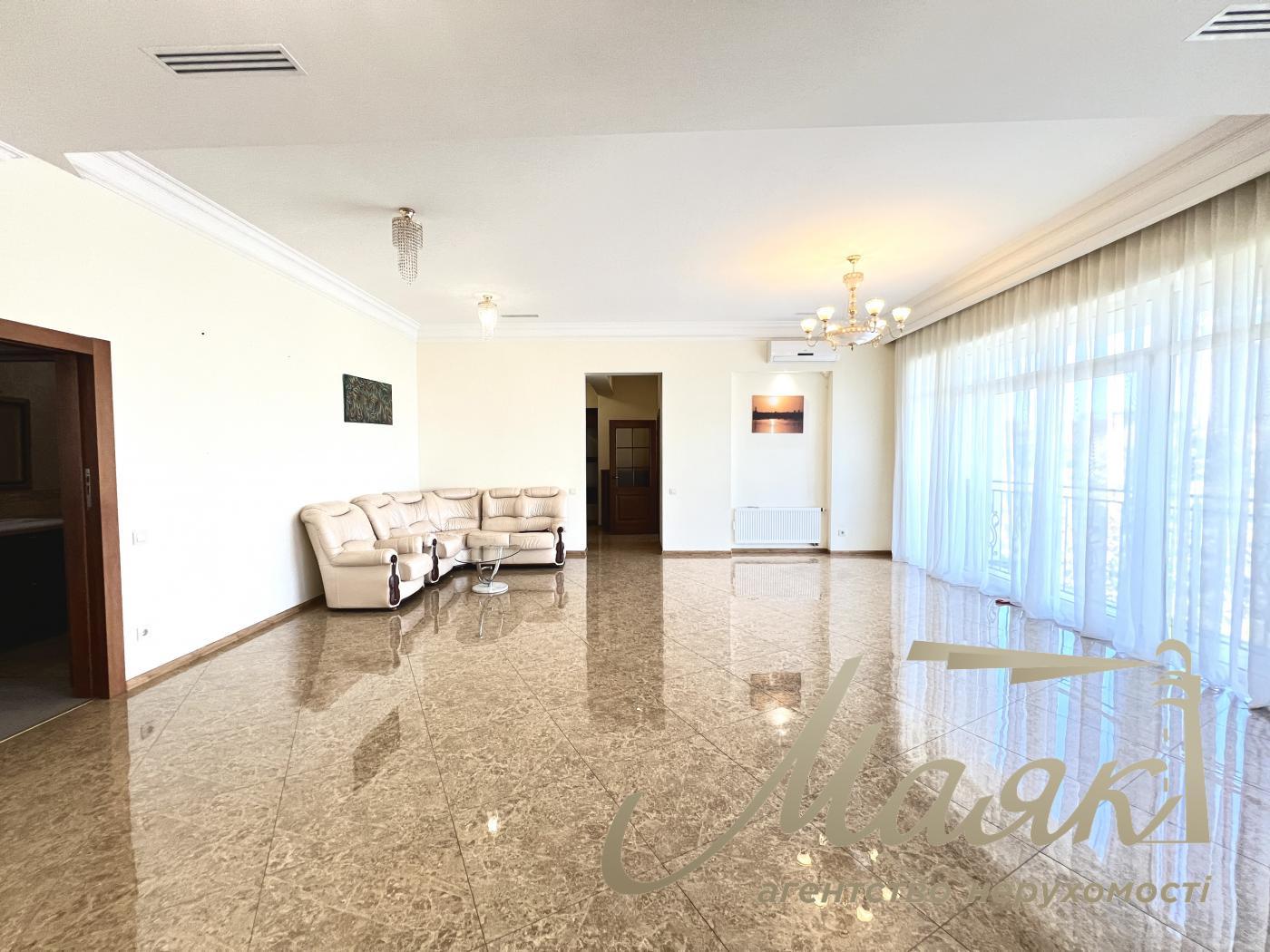 Office for rent 180m2, Ivan Mazepa street 16