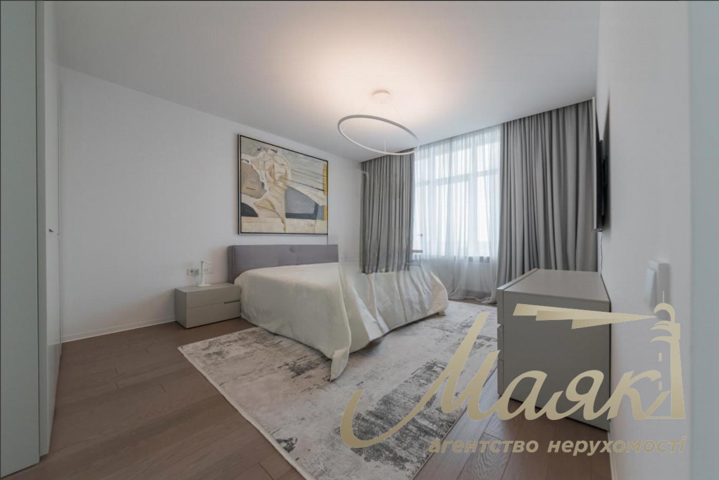 Rent 4-bedroom apartment 200m2 in LCD Novopecherskie Lipki, Andriy Verkhoglyada Street/Dragomirov Street, Pechersk, Kiev