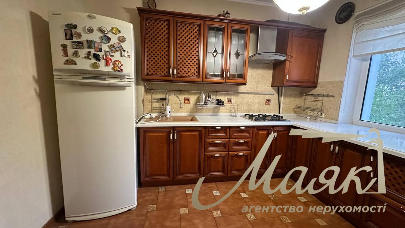 Продаж 3-кімнатної квартири на Оболоні, вул. Героїв Дніпра, 62