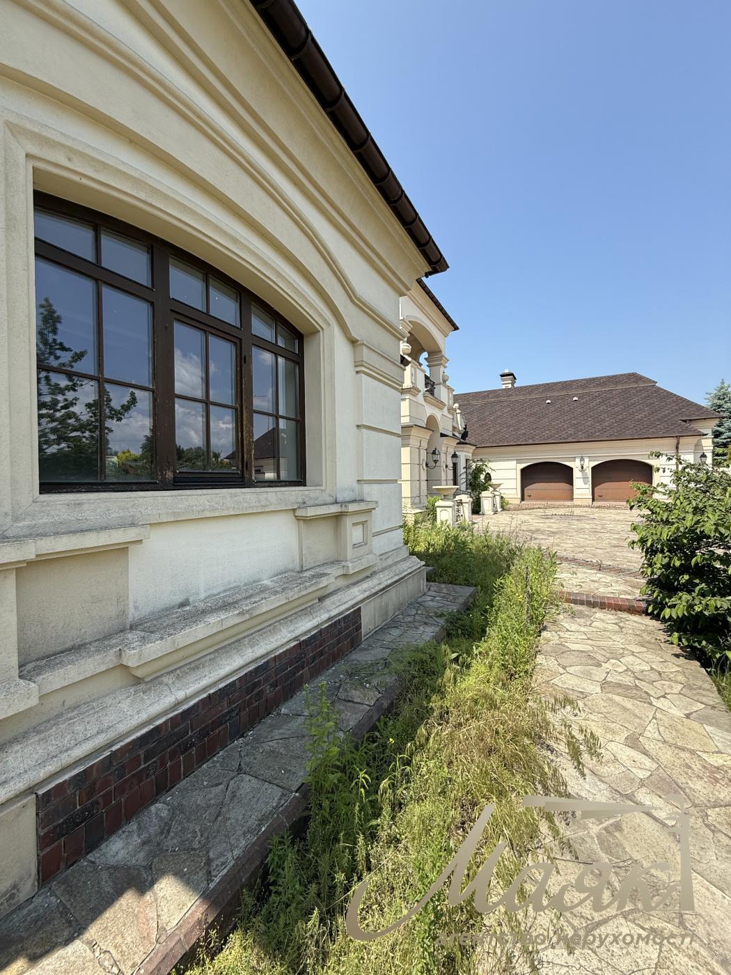 Продаж будинку біля води 1200 кв.м у Кончі-Заспі | Свій пляж і вихід до води