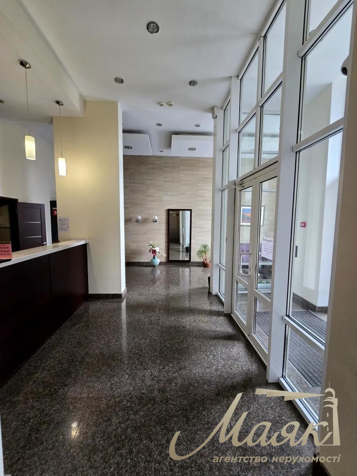 Rent 3-bedroom apartment LCD Novopecherskie Lipki, Pechersk