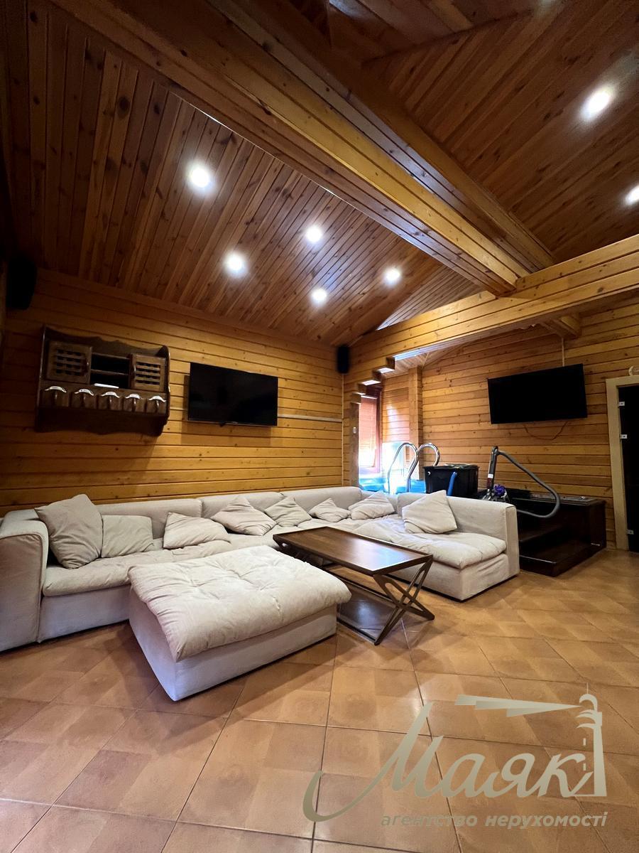 Оренда 1-поверхового будинку 236м2 в с. Лісники, Новообухівський напрямок, Київська область.