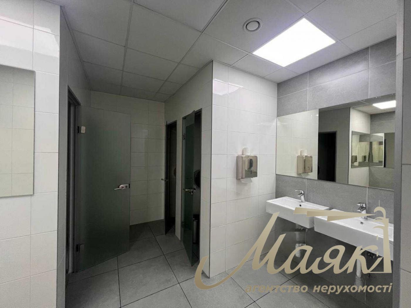 Аренда офиса 962,1 м², ATLANTIC RESIDENCES, ул. Антоновича, 118