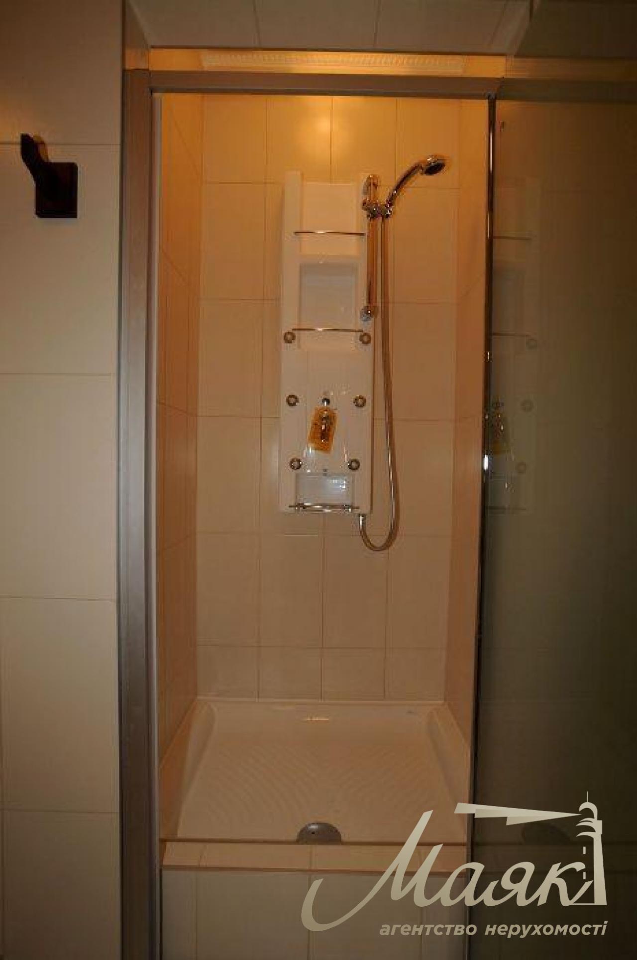 Продажа 3-к квартира ул. Антоновича, Центр, г. Киев