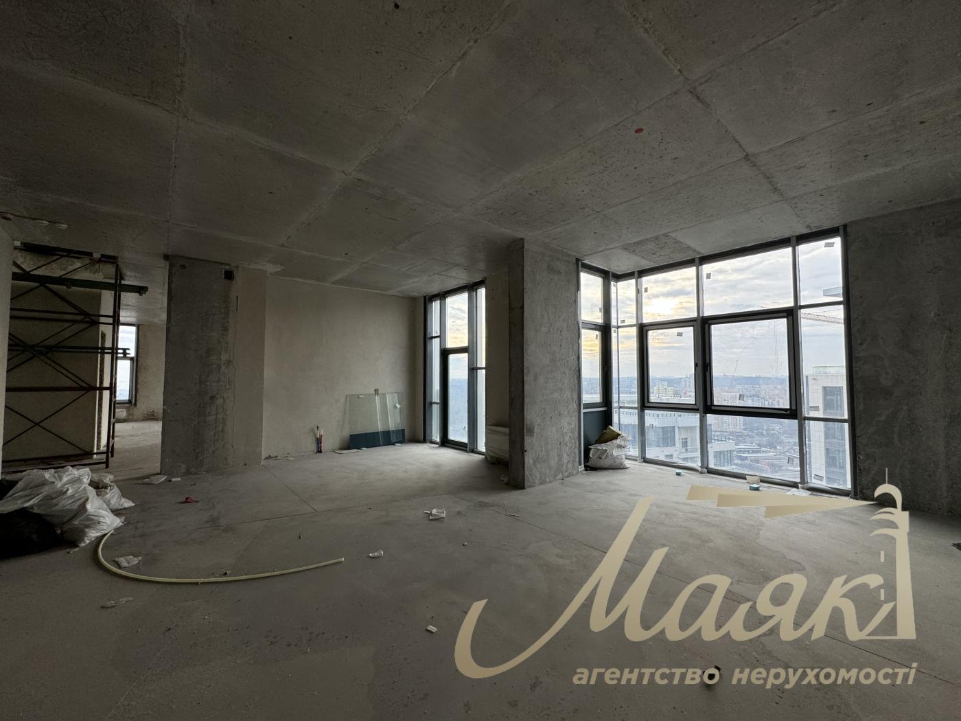 Sale of apartment/penthouse with view in residential complex Novopecherskie Lipki, Andreya Verkhoglyada street, Pechersky district, Kyiv