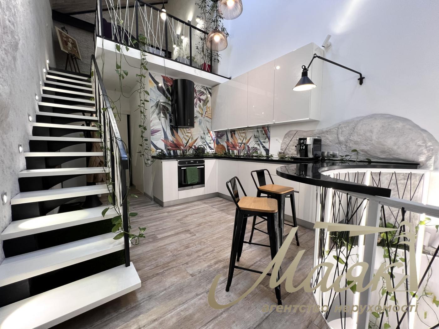 Продаж 2-х рівневої квартири 171м2, Шевченківський район