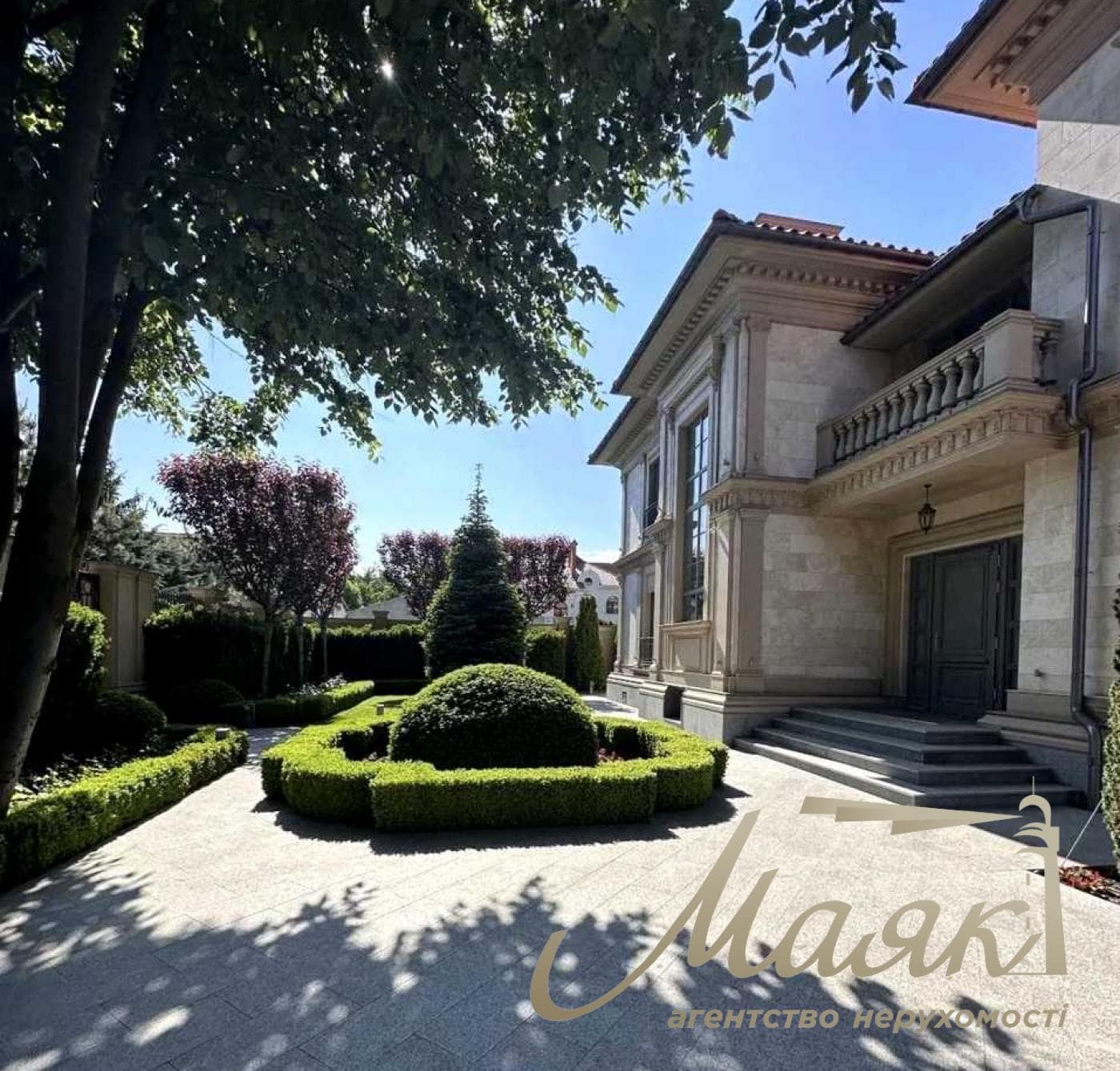 Premium two-story house for rent, 550 m² in size, in the town of Kozin/Koncha-Zaspa, Starokievska St., Obukhiv District, Kyiv Oblast