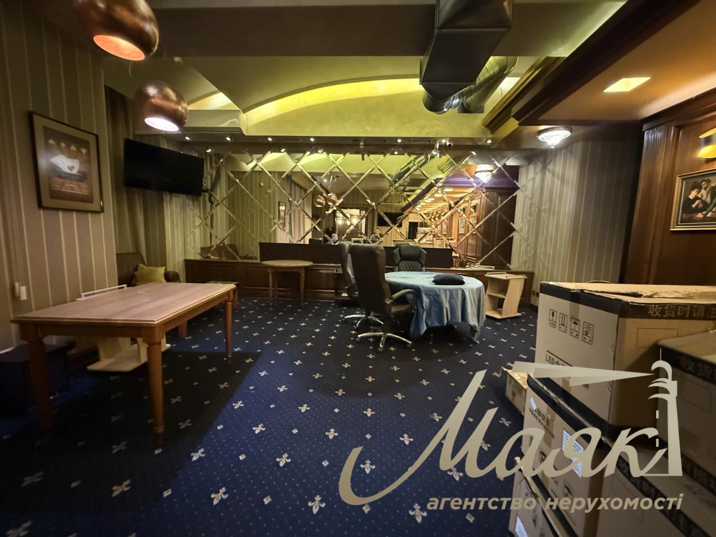 Sale of facade premises on Mirnoho Panasa Street, Pechersk, Kyiv