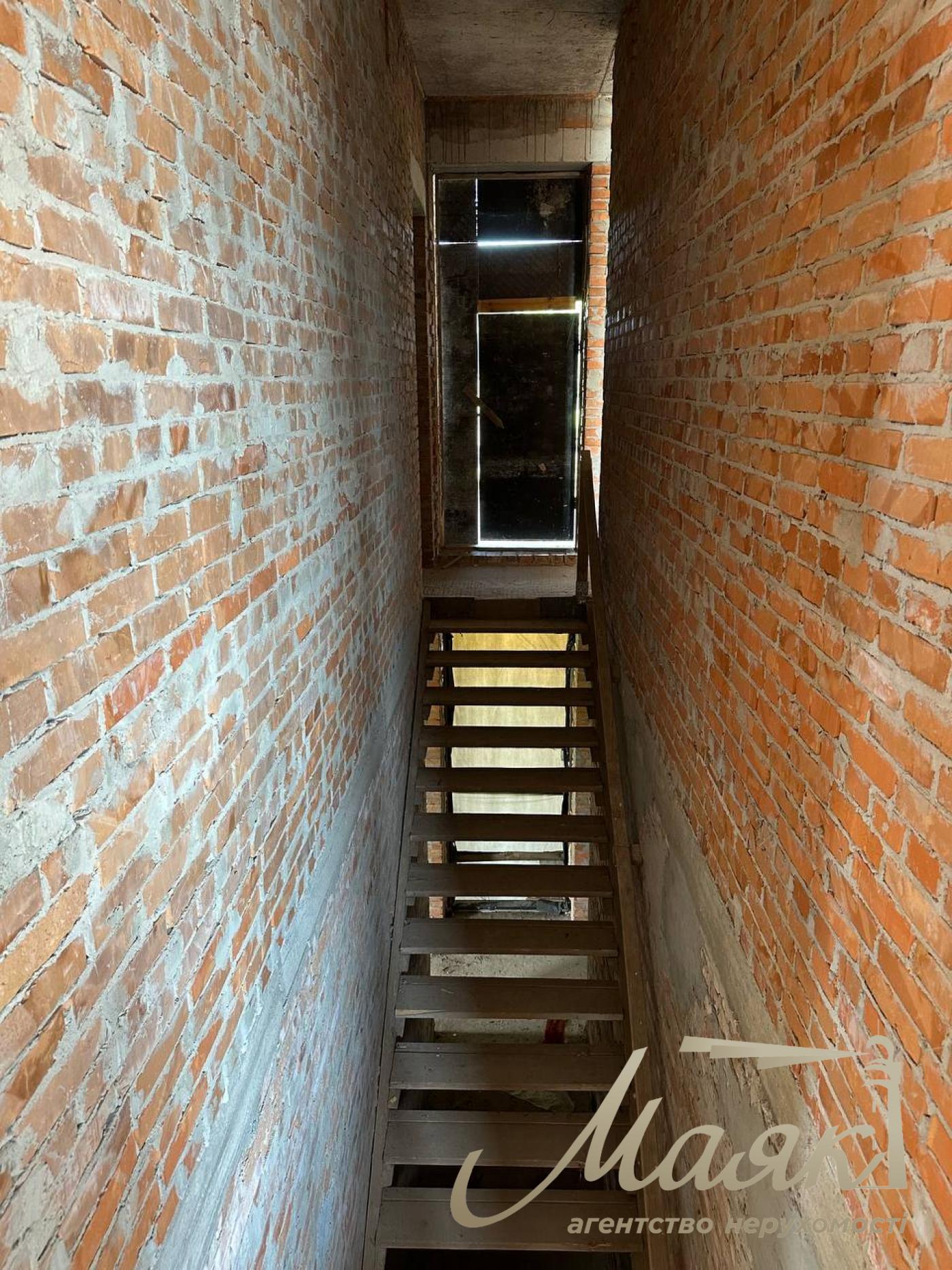 Sale of a house in Kryukovshchina (Oreshki) 320m2 12 acres of land, 70% ready