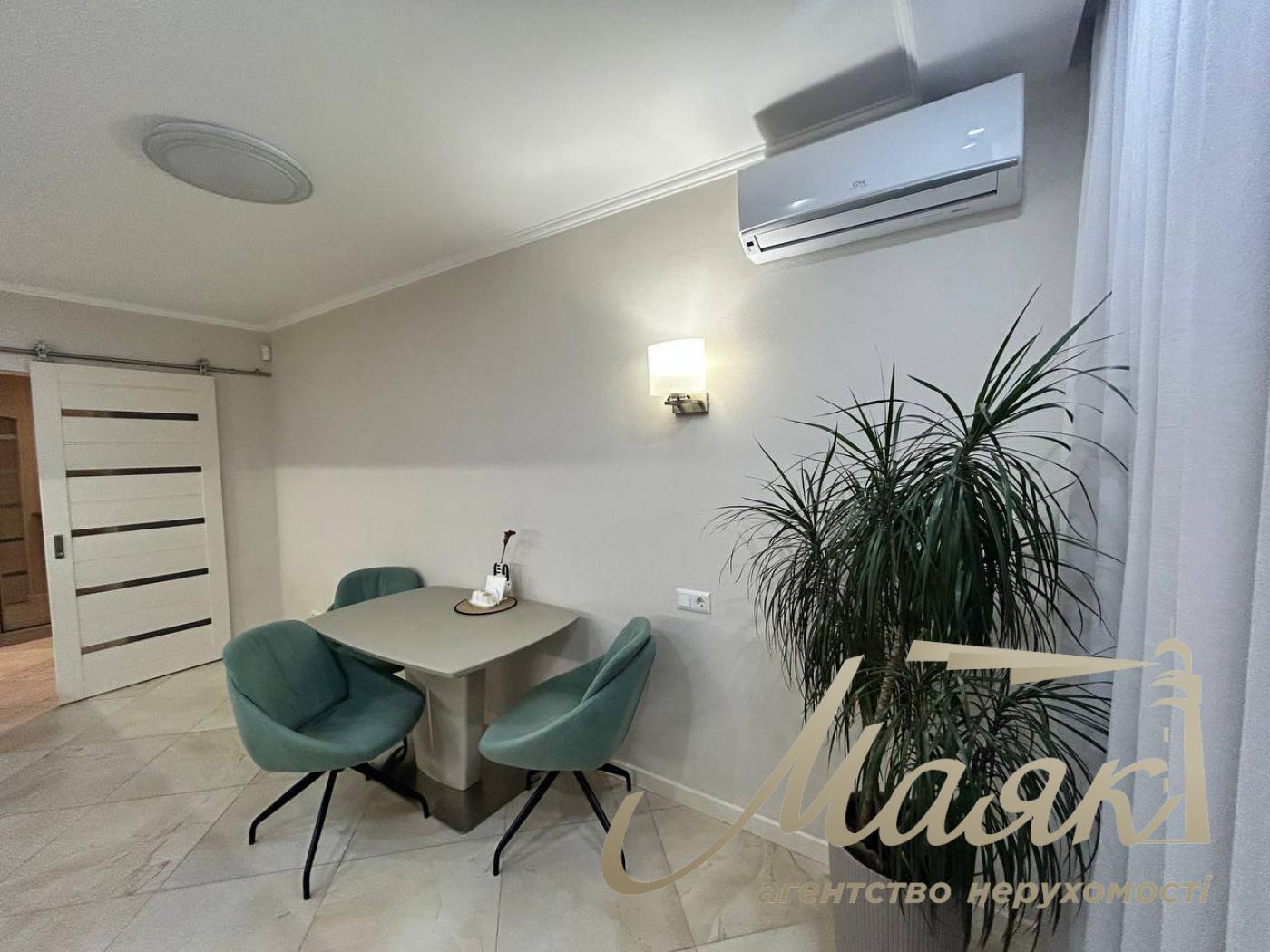 Оренда 3-кімнатної квартири ЖК Французький Квартал 2 вул. Джона Маккейна 3а