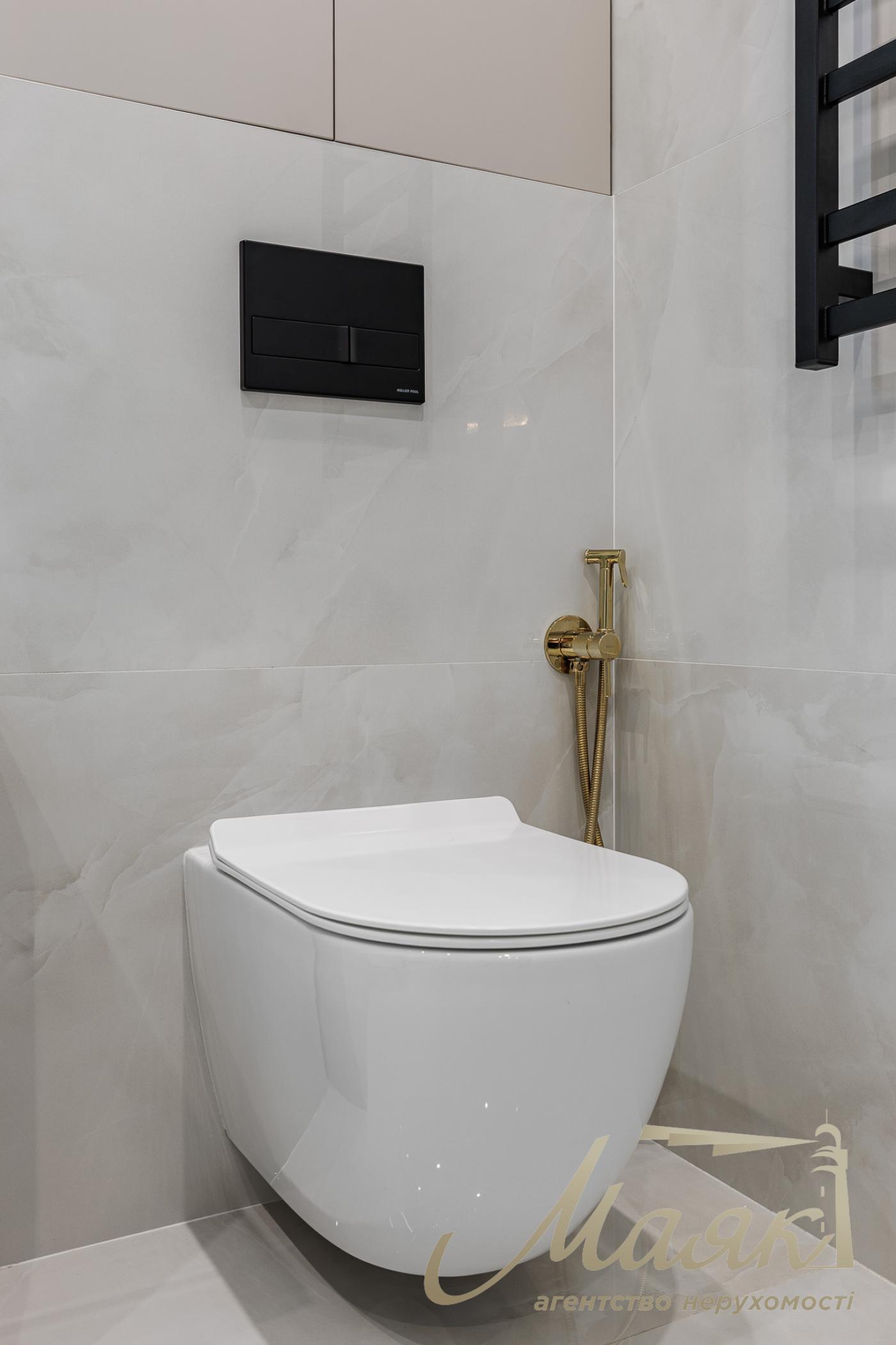 Продажа 1-комнатной квартиры с ремонтом ЖК Варшавский 3, Виноградарь, Киев