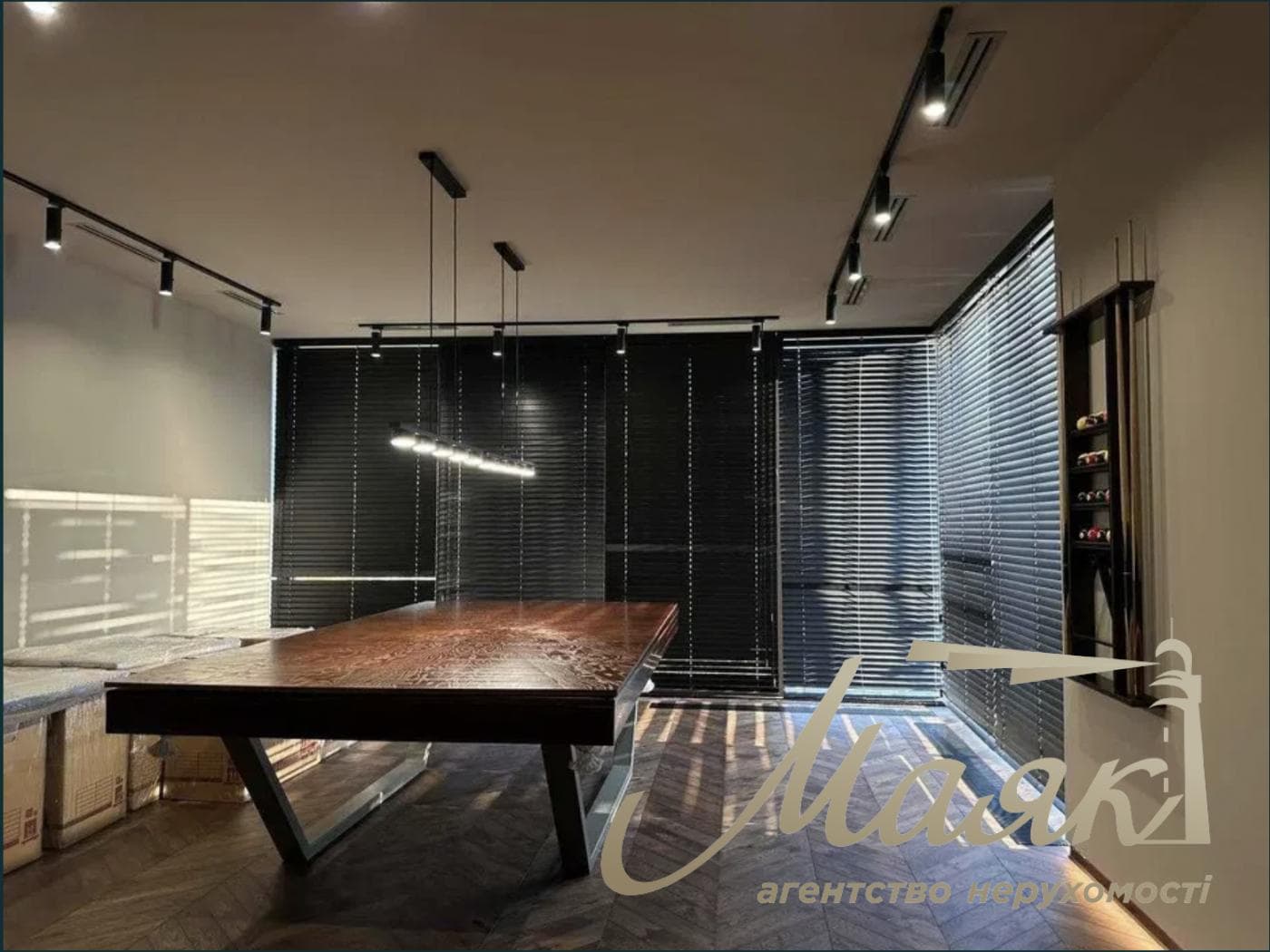Продаж 2-поверхового будинку площею 360 м² у с. Плюти, Обухівський напрямок