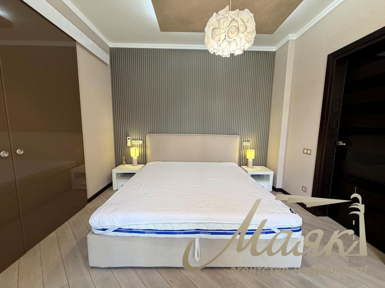 Оренда 3-кімнатної квартири площею 121 м² у ЖК «Новопечерські Липки», вул. Андрія Верхогляда (Михайла Драгомирова), 3, Печерськ