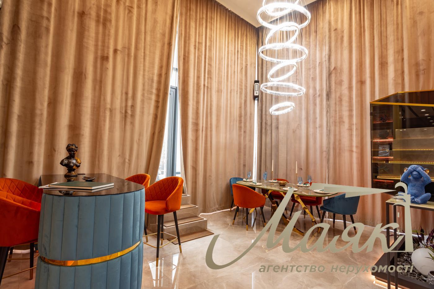 Продаж пентхауса 195 м² з терасою та дизайнерським ремонтом у ЖК Park Avenue VIP, Київ