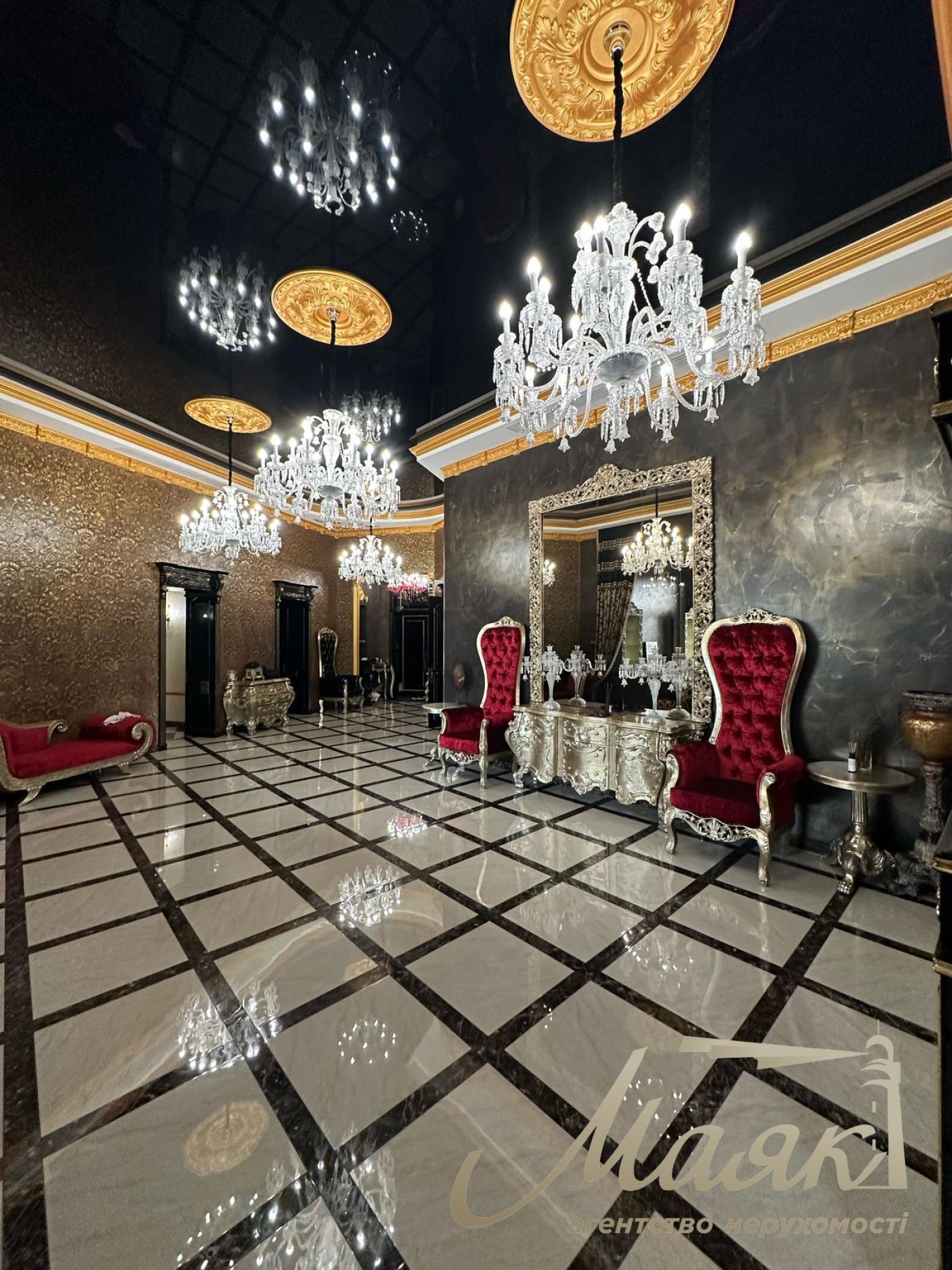 For sale one-storey cottage with access to the lake in the cottage town in the village of New Bezradichi, Obukhiv district.