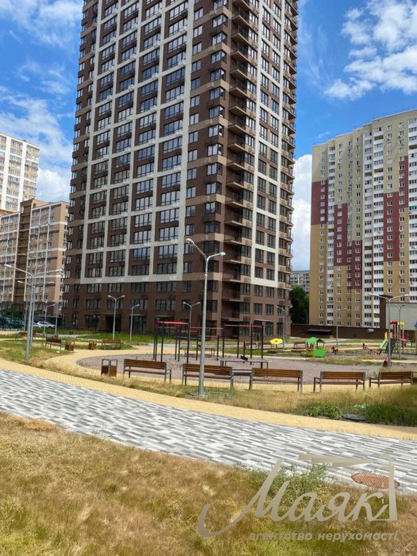 Продаж 3-кімнатної квартири в ЖК Варшавський мікрорайон, Подільський район, Київ!