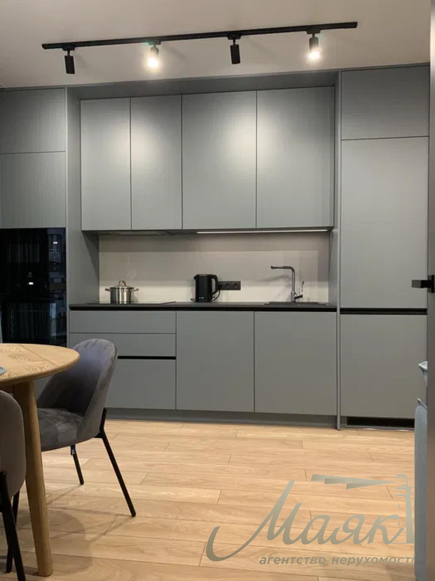 Продаж 2-кімнатної квартири ЖК Файна Таун, вул. Салютна