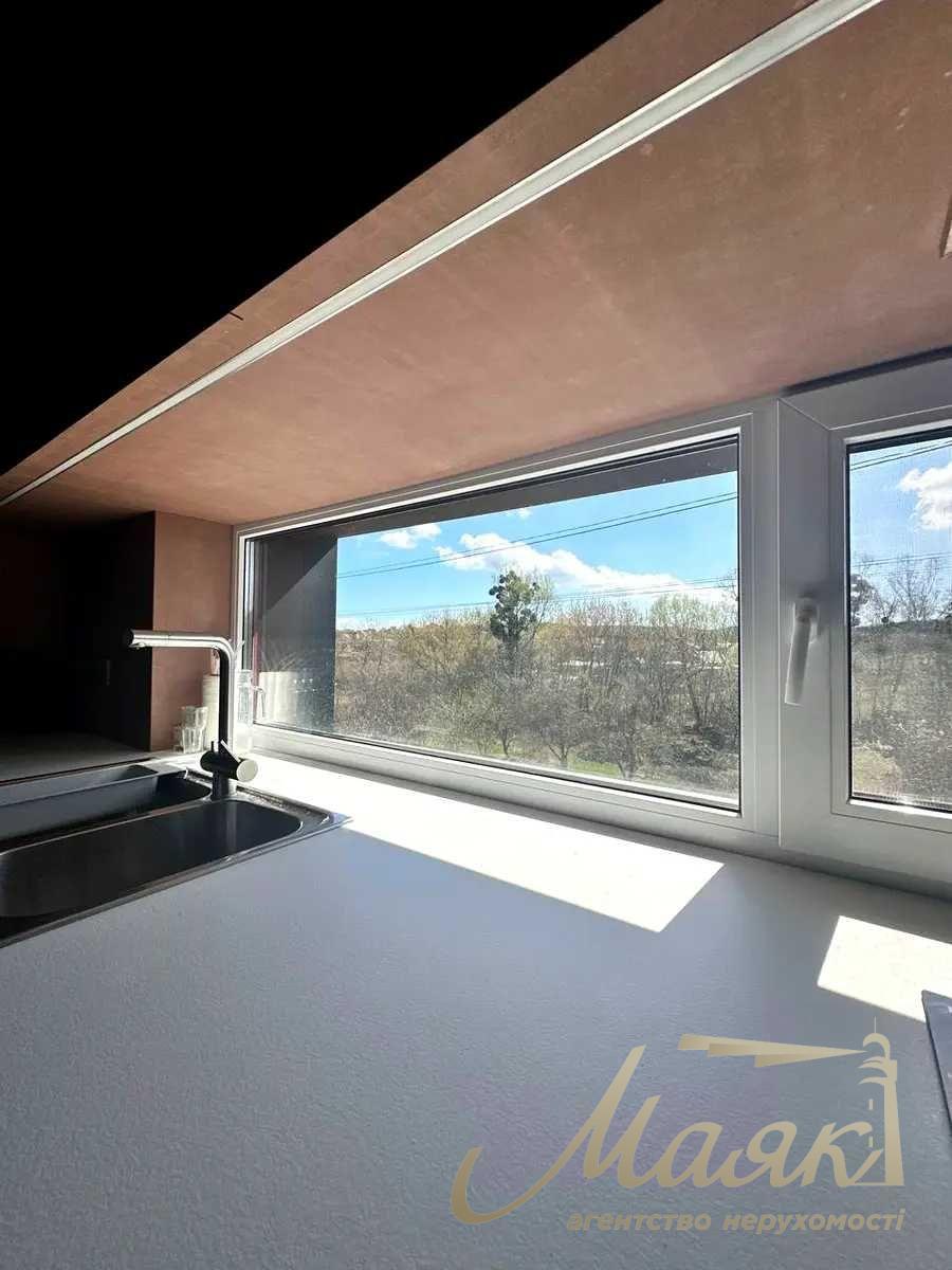 Продаж двоповерхового будинку 134м2 у с. Ходосівка, 15 хвилин до центру Києва.