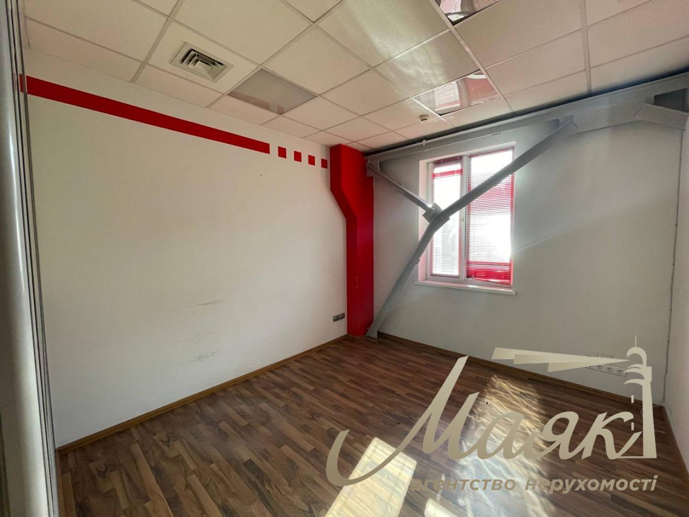 Аренда офисного помещения 520м2 в бизнес центре, метро Олимпийская