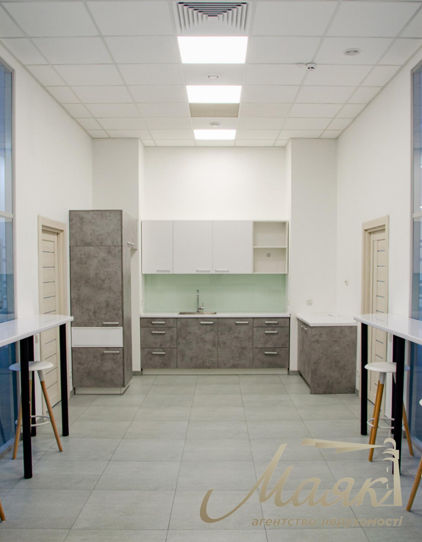 Аренда офиса 678м2 на ул. Елены Телиги 6, Дорогожичи