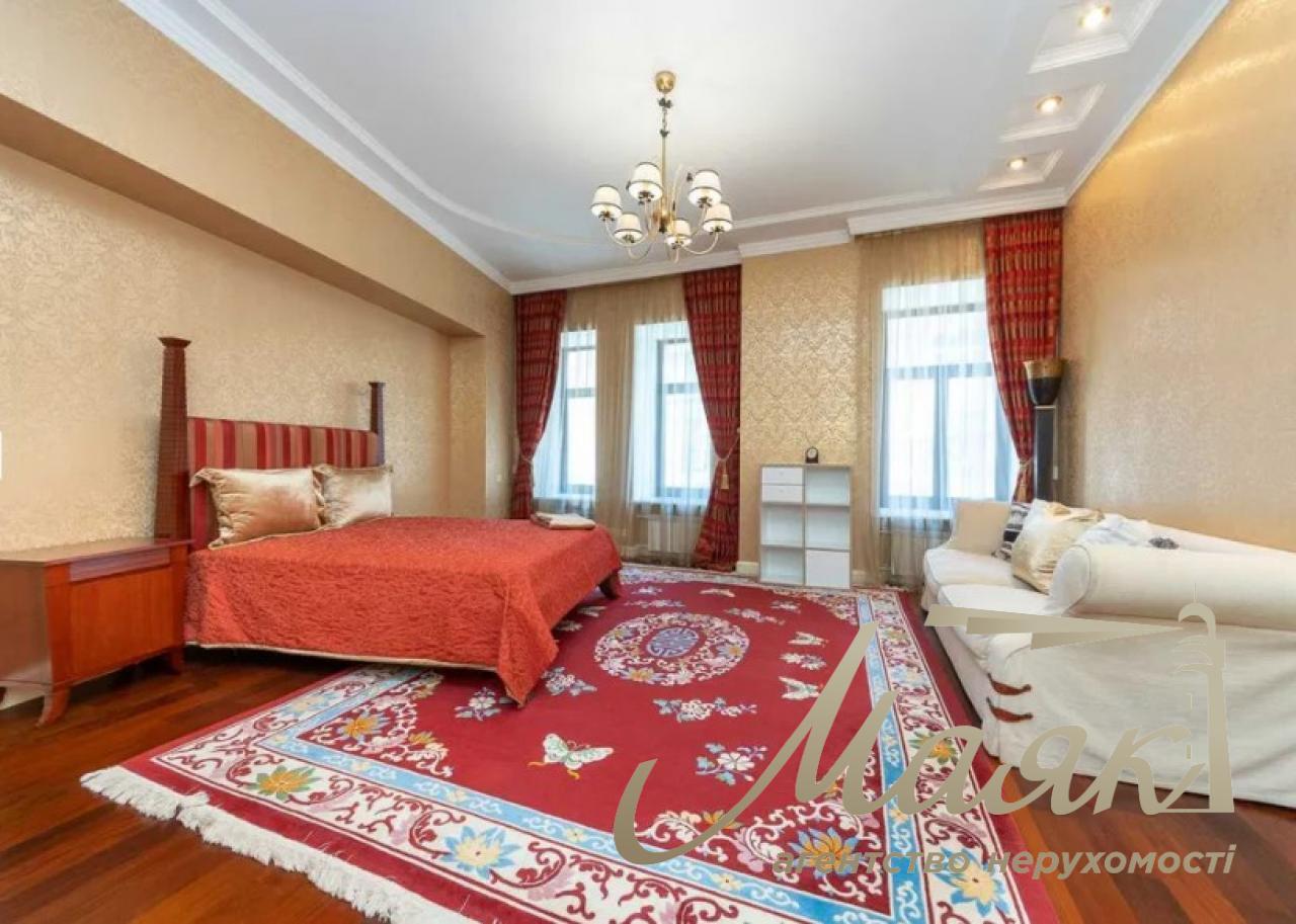 Продаж 3-х кімн. квартири, 278 м2, на вул. Городецького