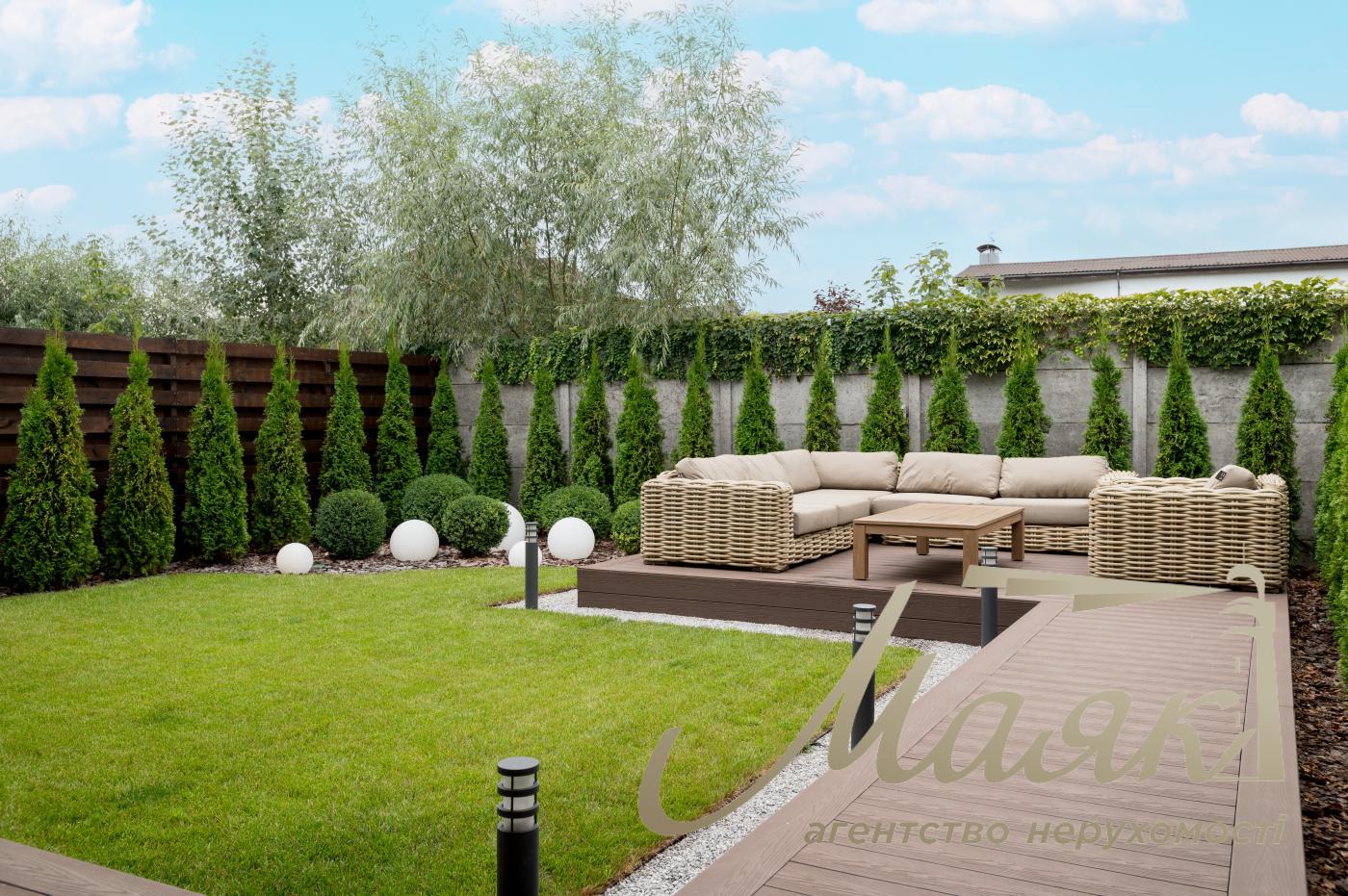 Sale of 2-storey townhouse 296m2, (3.5 hundredths) Kozin