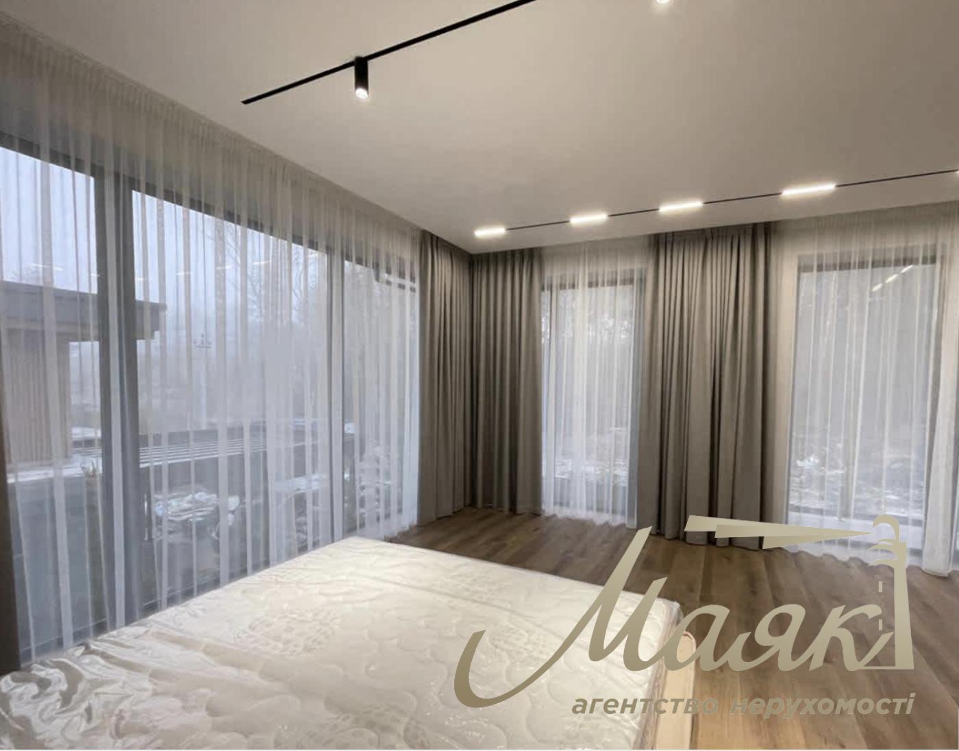 Продаж будинку 385м2 у КМ "Нова Ходосівка" в с. Ходосівка, Києво-Святошинський район.