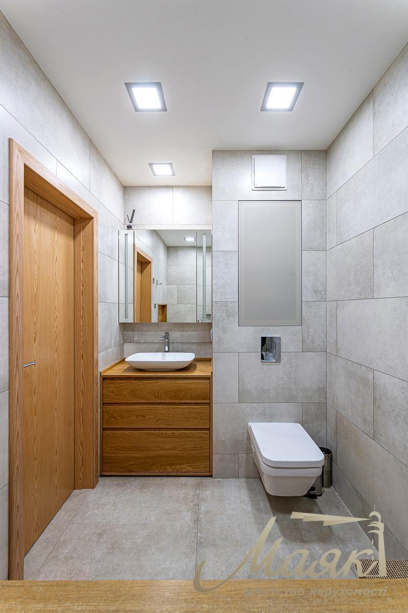 Продажа стильной 3-комнатной квартиры 83м2 на ул. Предславинская, 53, Киев (Печерский район). Панорамные виды.