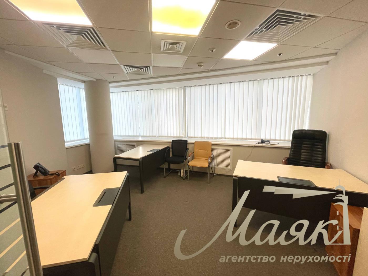 Office for rent 112m2 Business Center Millennium Center of Kyiv metro station Khreshchatyk