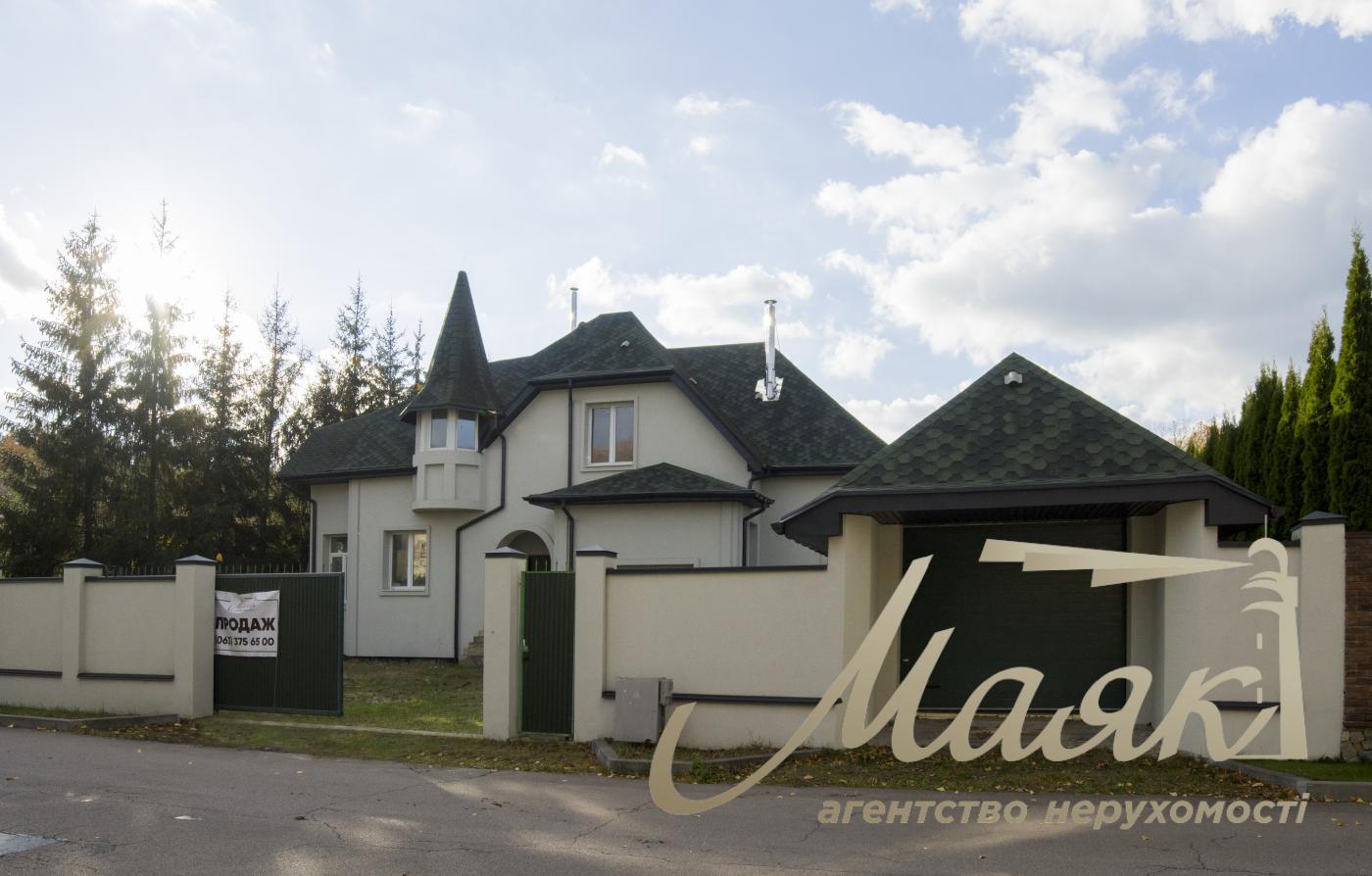 Продаж будинку з гаражем 365м2, ділянка 15 соток у КМ "ОБРІЙ - К" вул. Центральна, у с. Козин,