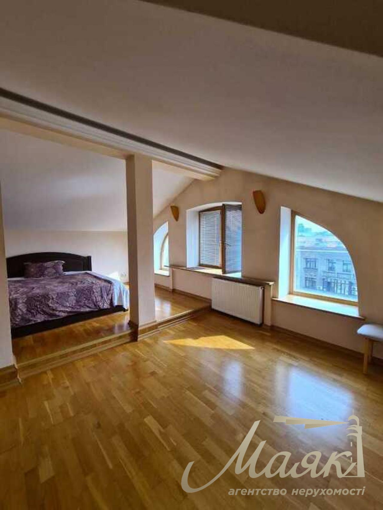 Sale of 2-level apartment 326 m2 st.Institutskaya 13/4 Khreshchatyk