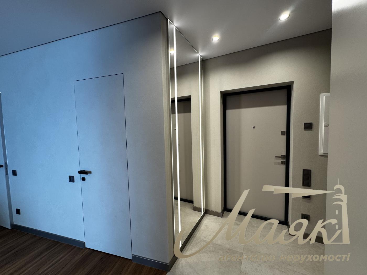 For sale 3-bedroom apartment in LCD Great