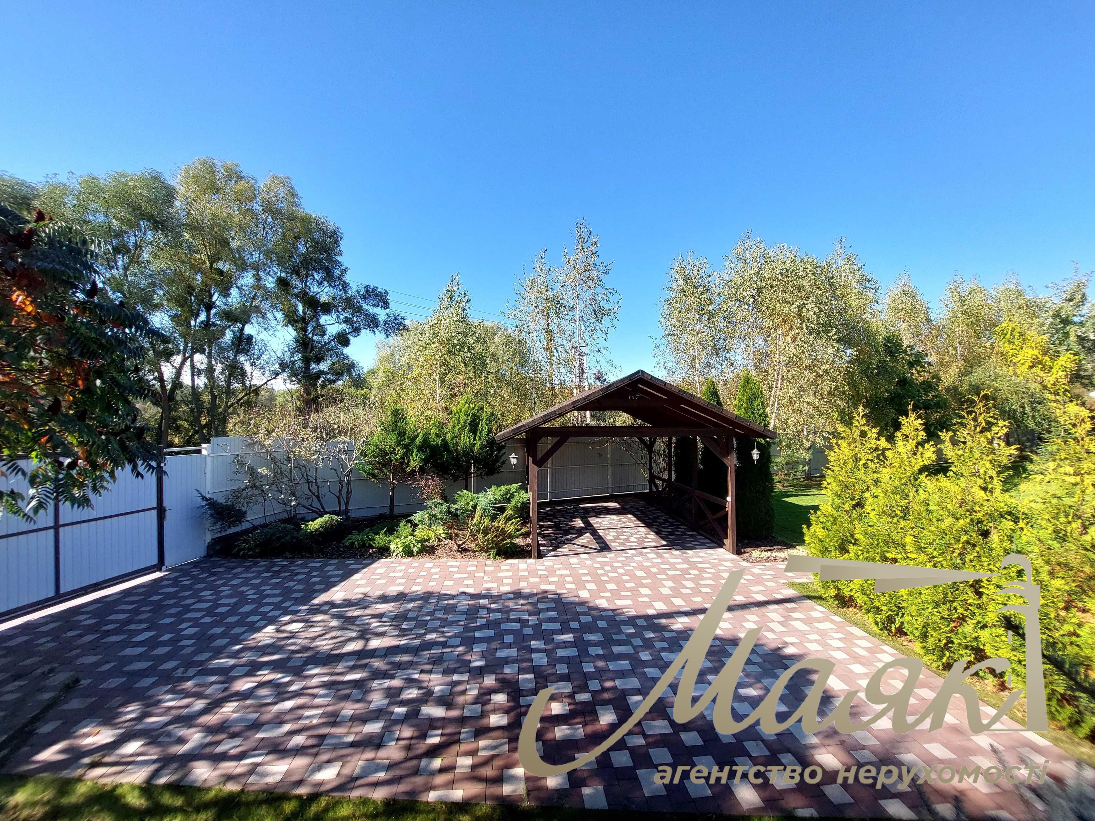 Продаж будинку з ремонтом 147м2 у Лісниках, біля озера.