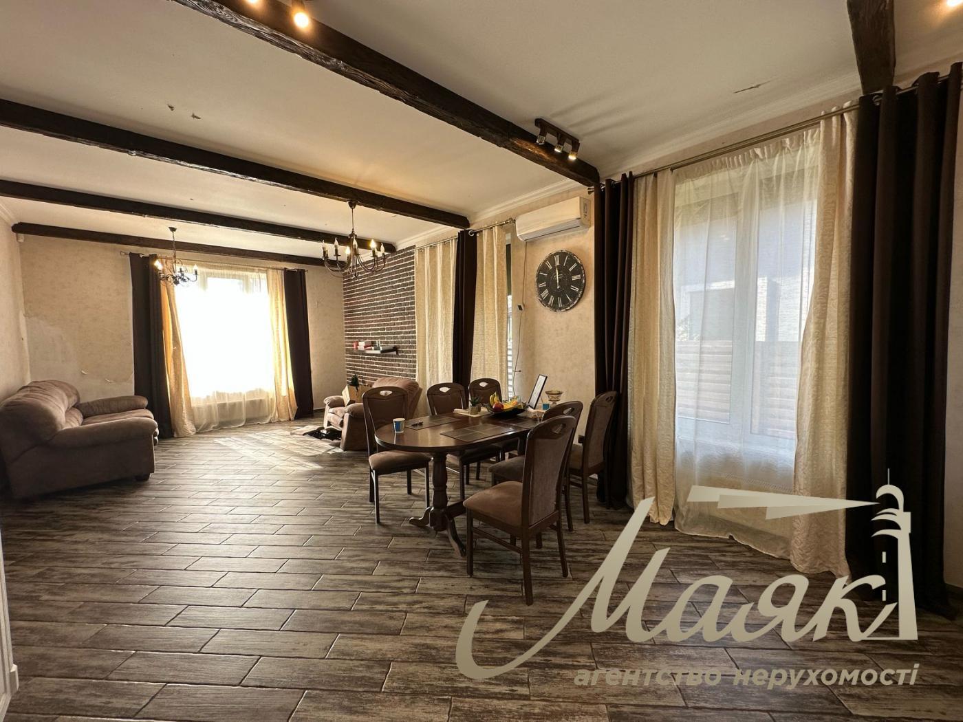 Продаж будинку з ремонтом у лісі Ірпеня. Район Адмірала