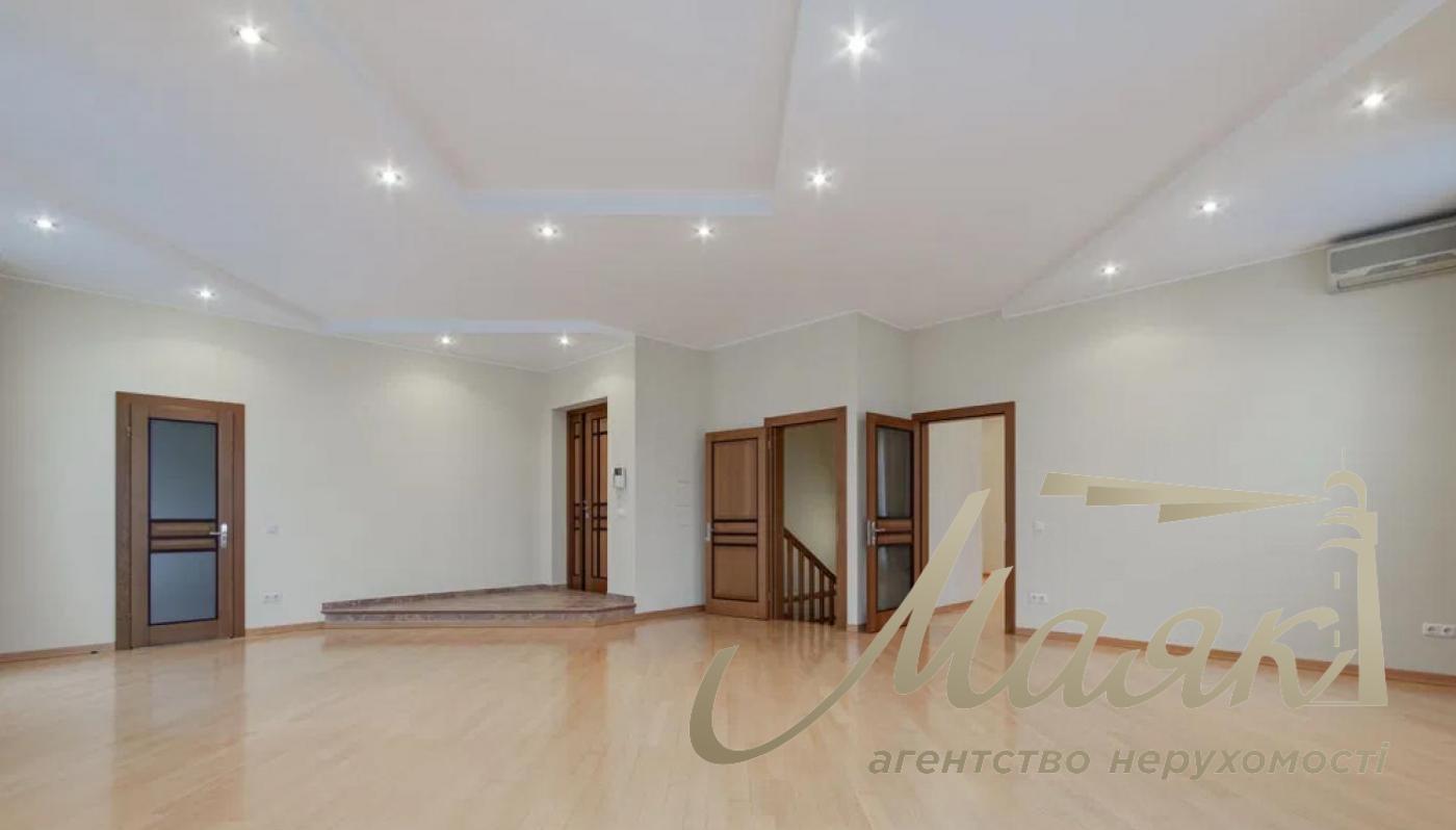 Продаж 4к дворівневої квартири вул. Дарвіна, Липки