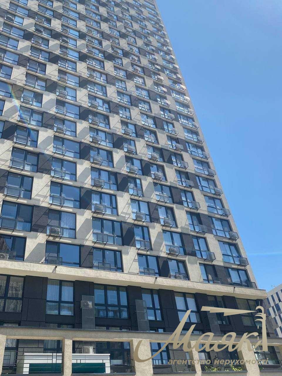 For sale 2k apartment 70m2 in LCD Slavutich 2.0