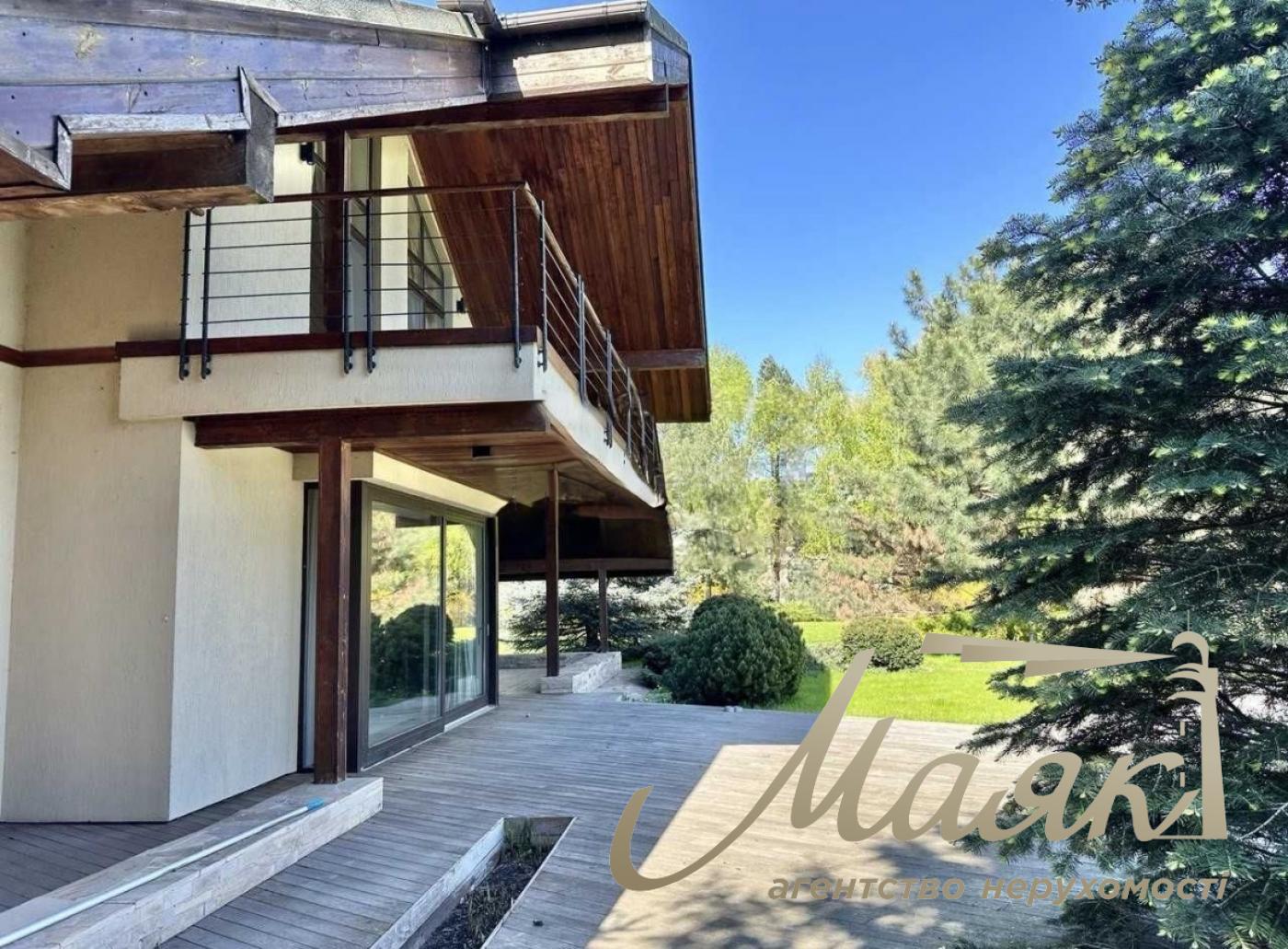 Sale of a house with a swimming pool and access to the Dnieper 300m2 Dam Koncha-Zaspa, Kozin