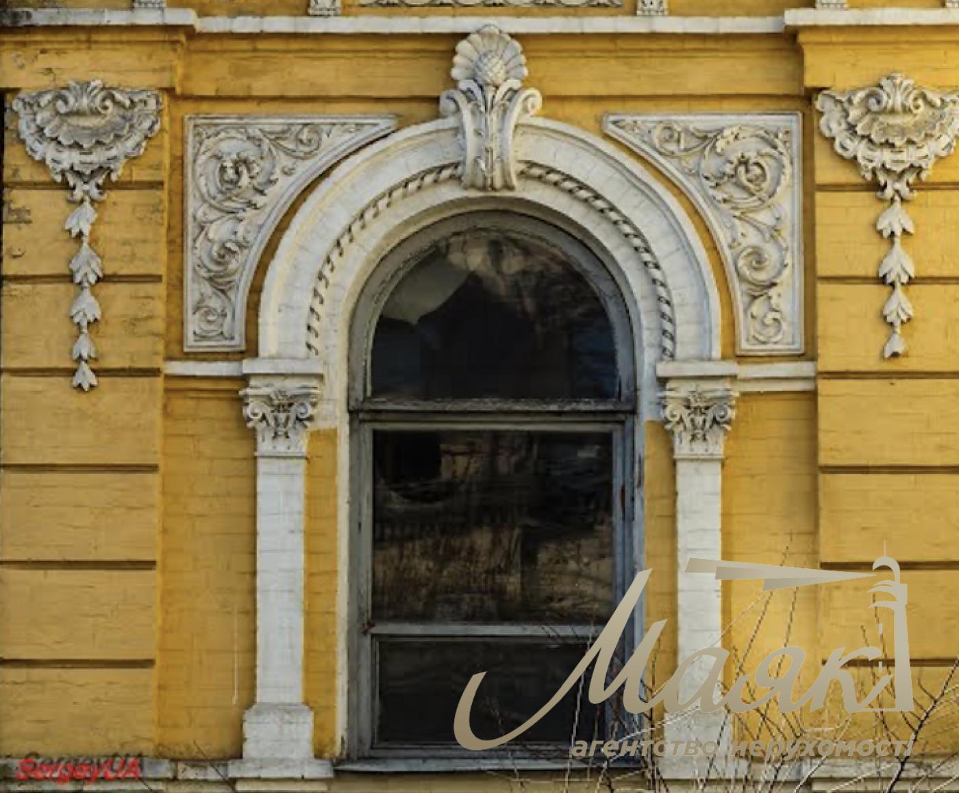 Sale of building for reconstruction, Kruglouniversitetskaya st., Lipki