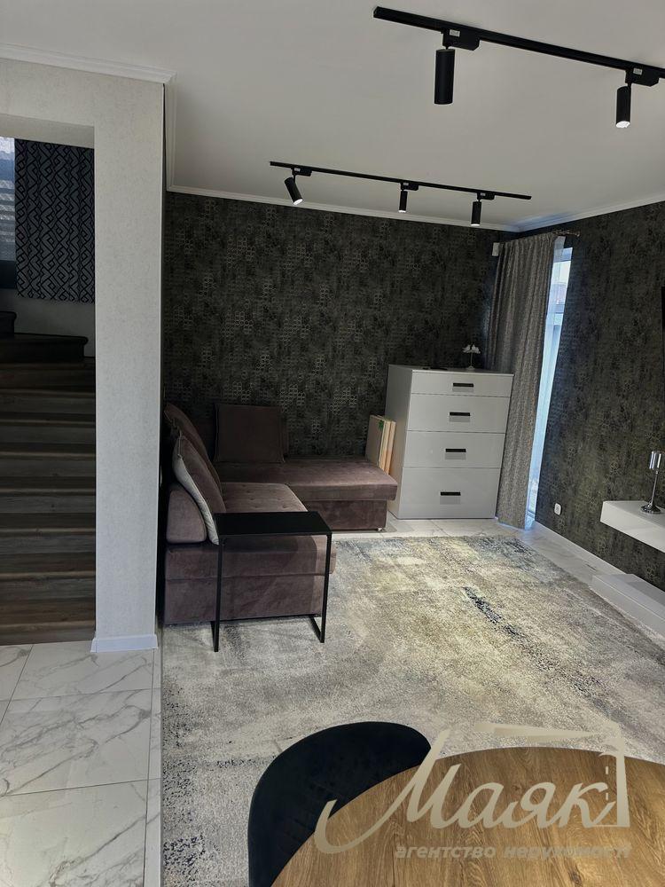 Оренда двоповерхового будинку площею 110 м² на ділянці 4 сотки. Петропавлівська Борщагівка, Києво-Святошинський район.