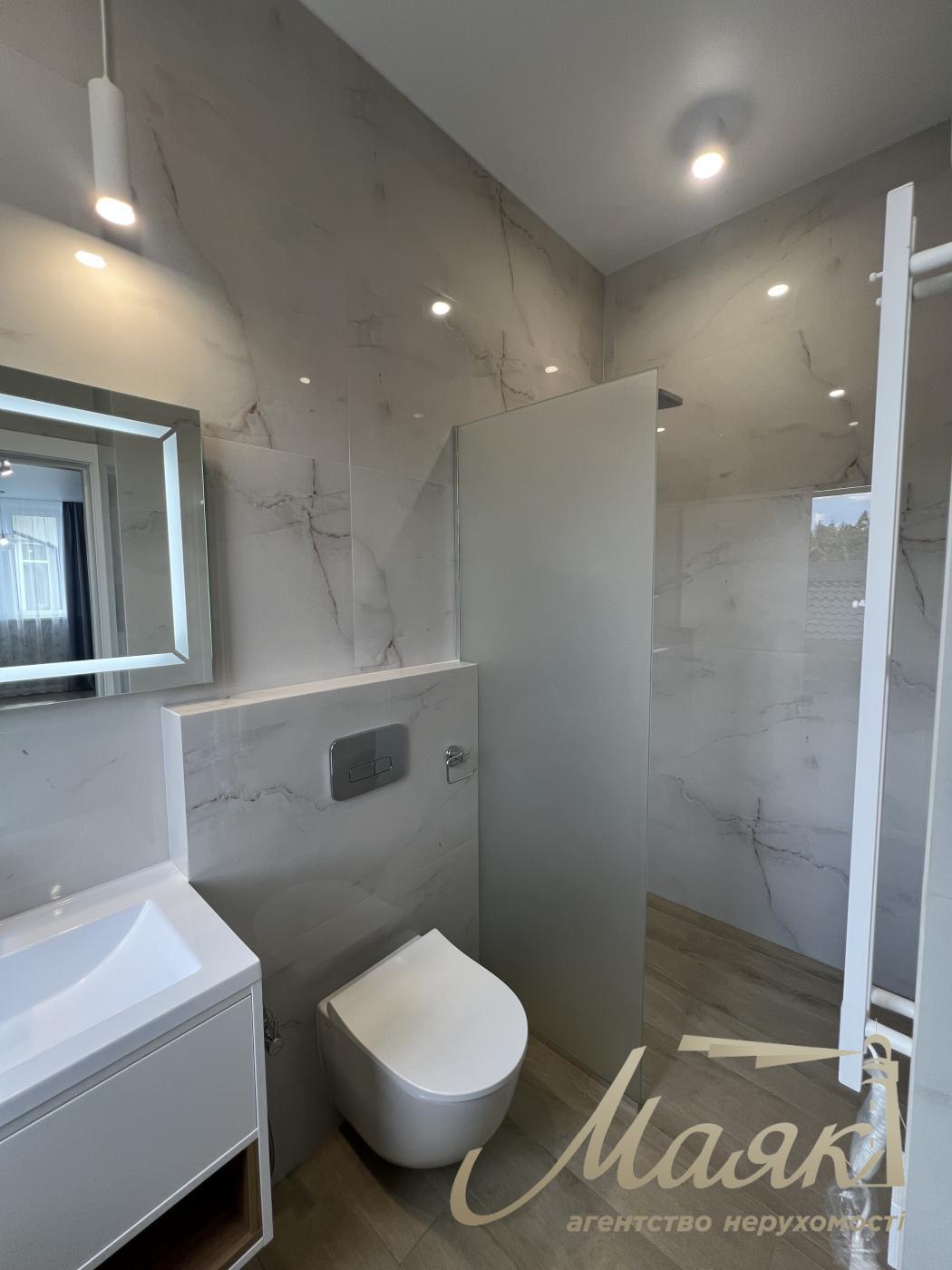 Rent 3-storey duplex 270m2, Kozin