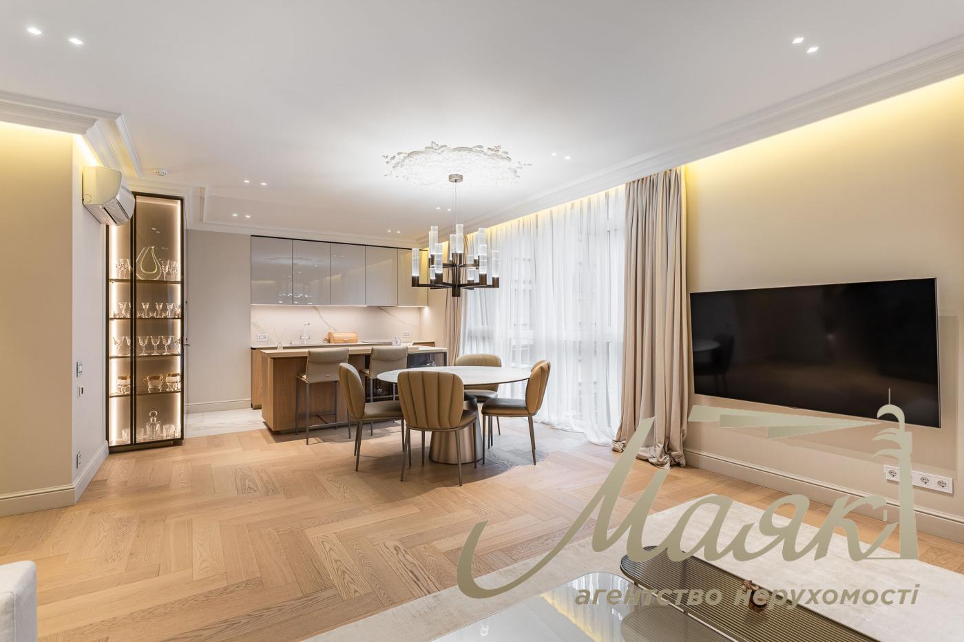 Оренда нової 3х-кімнатної ексклюзивної квартири в ЖК Французький квартал 2, Джона Макейна 3А, Печерський р-н, Центр, Київ