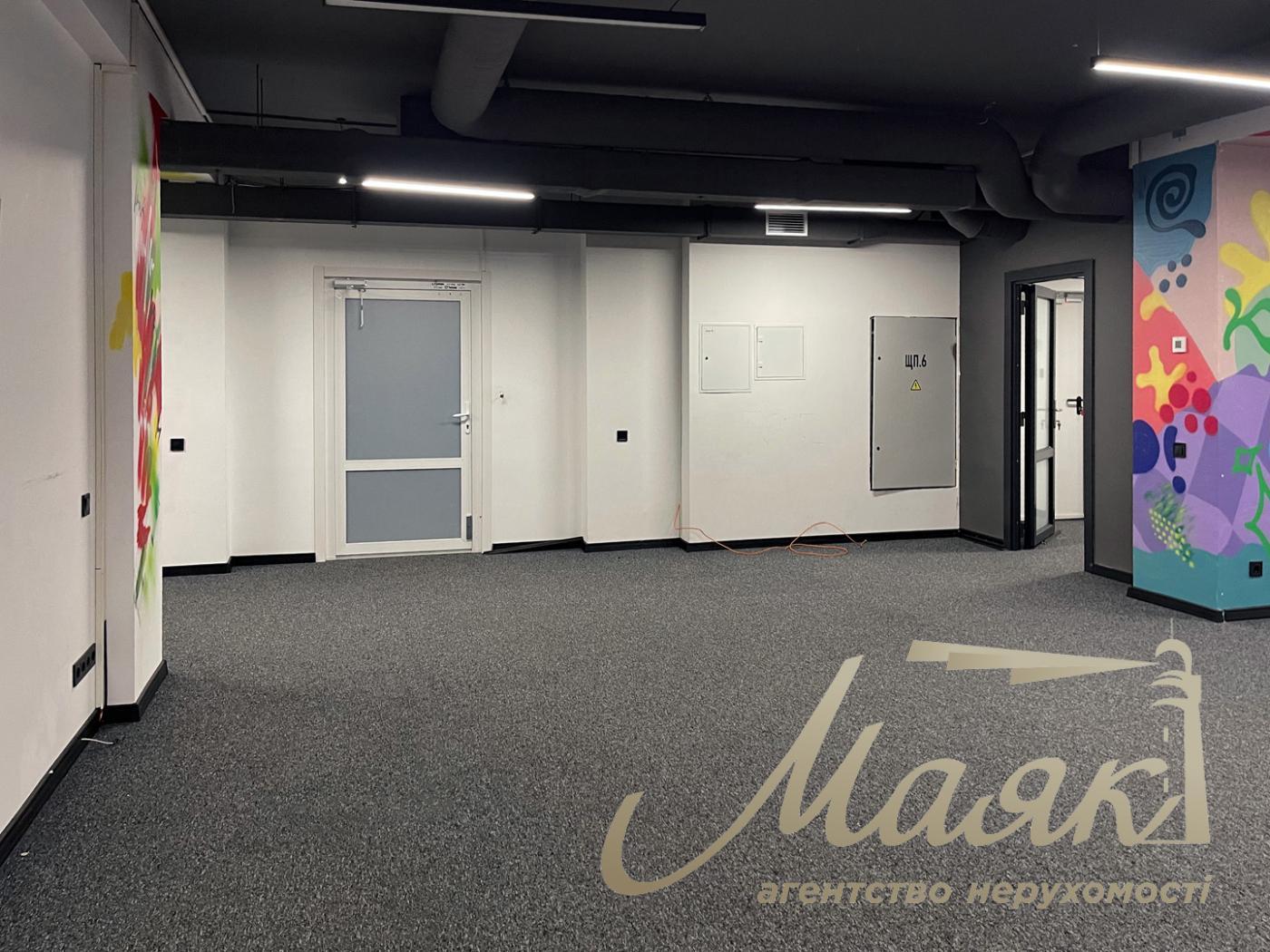 Аренда офисного помещения 561м2 в БЦ по ул.Саксаганского
