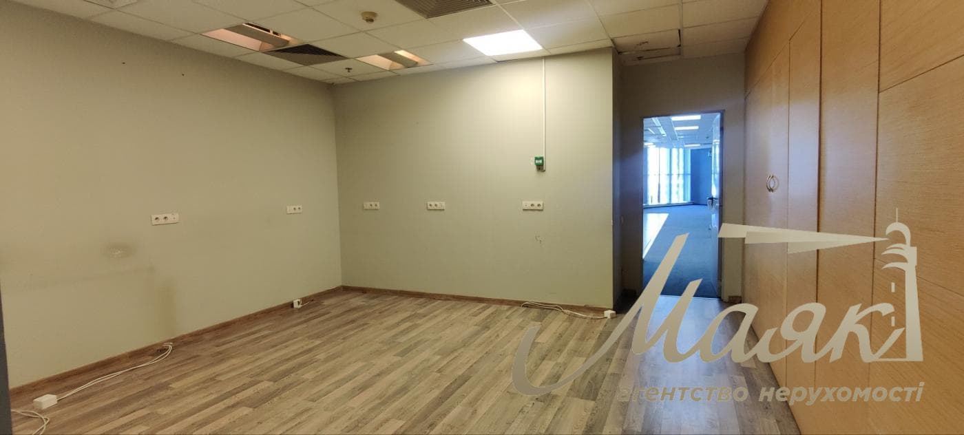 Оренда офісу площею 1620 м² у бізнес-центрі класу А «Парус», вул. Мечникова, 2, Печерськ.
