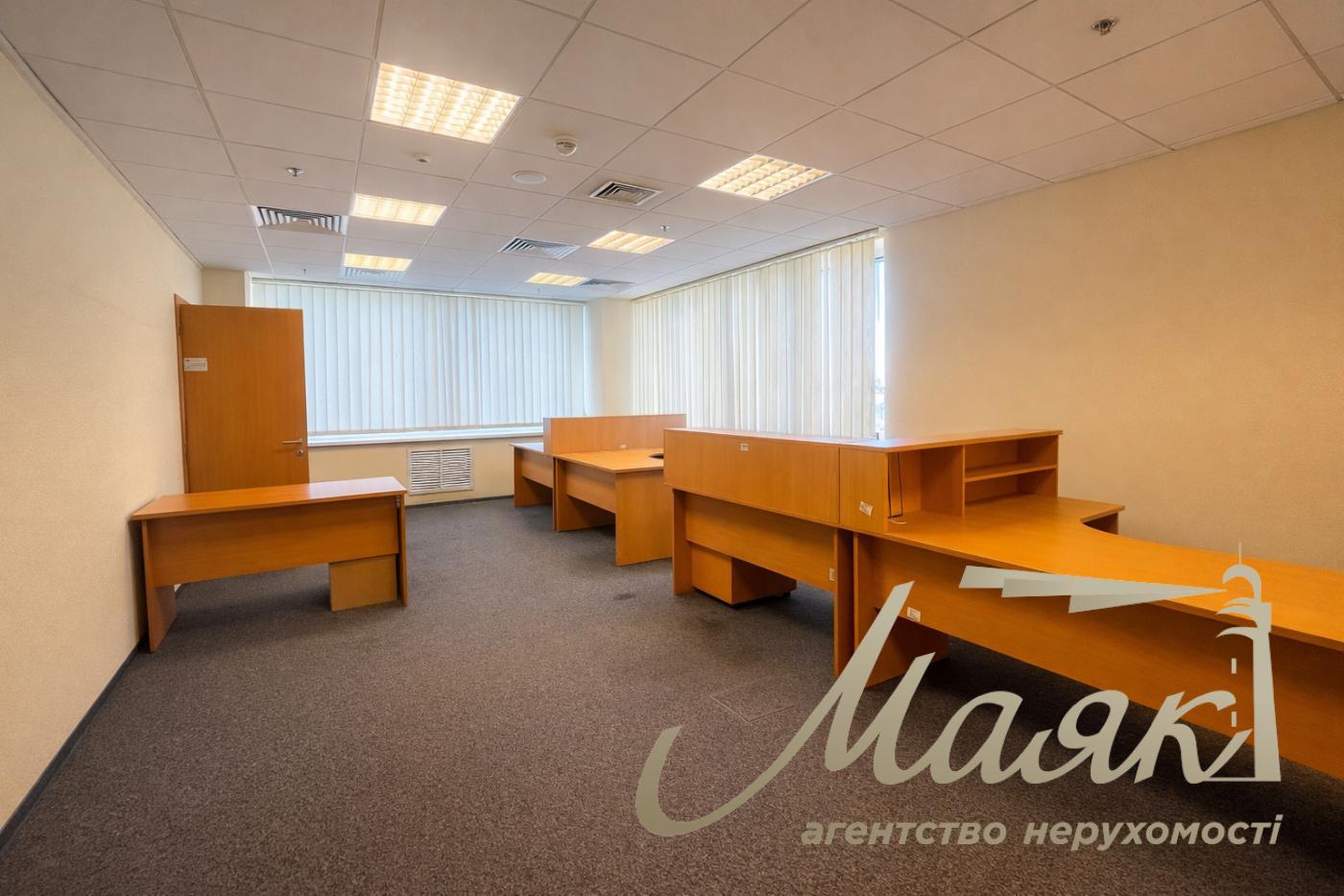 Rent office 68,6m2 BC Milenium Shevchenko district m. Golden Gate