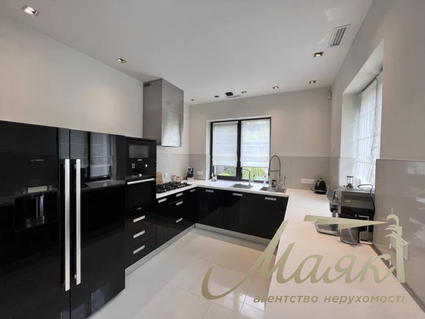 Оренда сучасного будинку Козин, Конча Заспа, з басейном