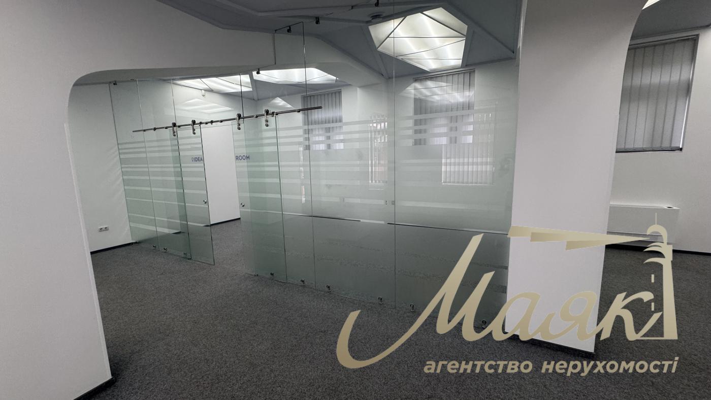 Аренда офиса 173,6 м2 в БЦ на Хрещатике, в самом центре Киева