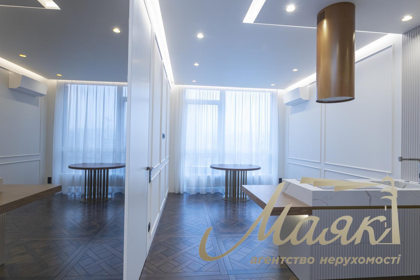 Продажа 2к квартиры 50м2, ЖК Французский квартал 2, ул. Джона Маккейна, Печерський район.